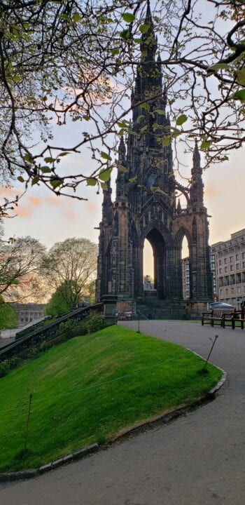 Old Town Edinburgh, Scotland, Visit the Land of Highlanders